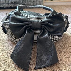 Jessica Simpson Black and White Houndstooth Handbag
